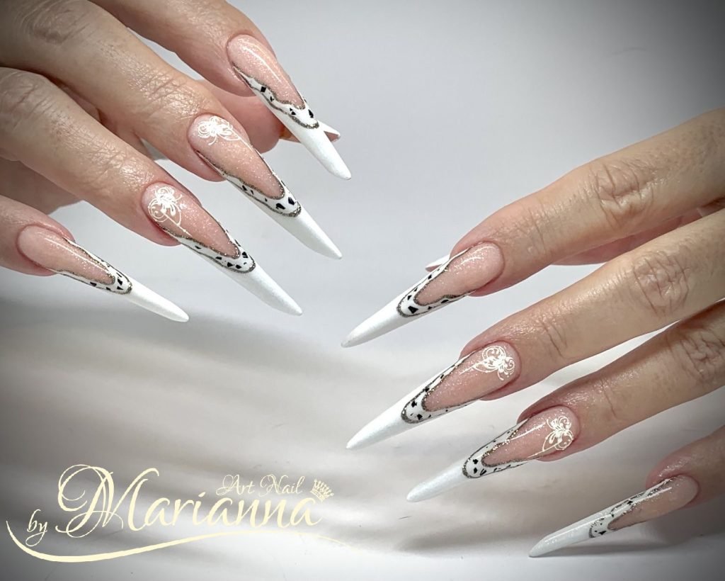 Uñas esculpidas extremas en Estepona