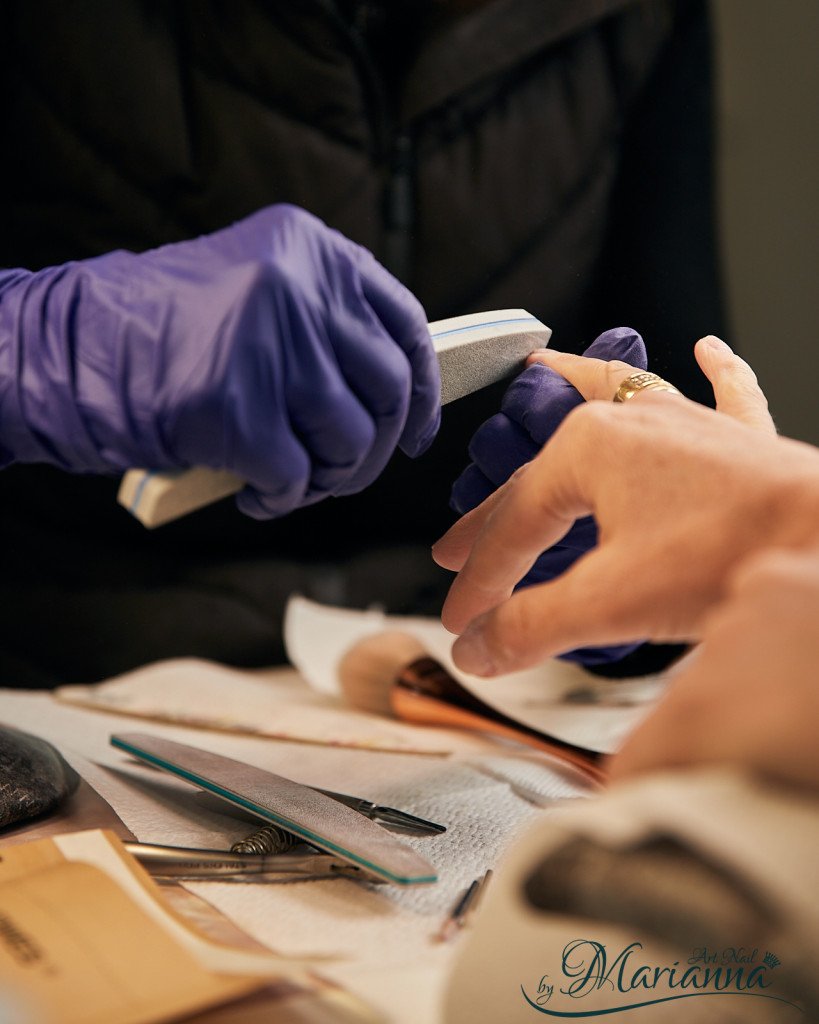 manicura clasica en estepona